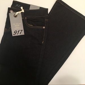 NWT - The Limited 917 Bootcut Jeans - Size 6L